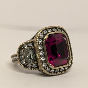 Vintage Heidi Daus Red Stone Cocktail Ring Size 5 3/4